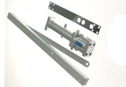 Zamykacz drzwiowy 103 (45-65kg) z ramieniem srebrny